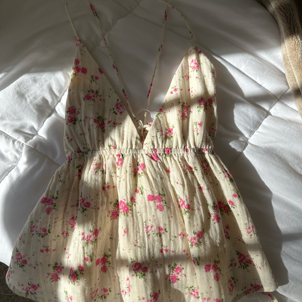 Flower print top NWT